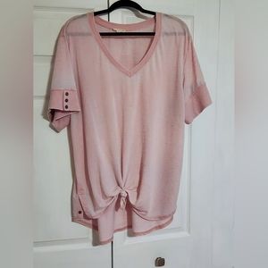 Jane & Delancey light pink relaxed fit T-shirt. Size 2x